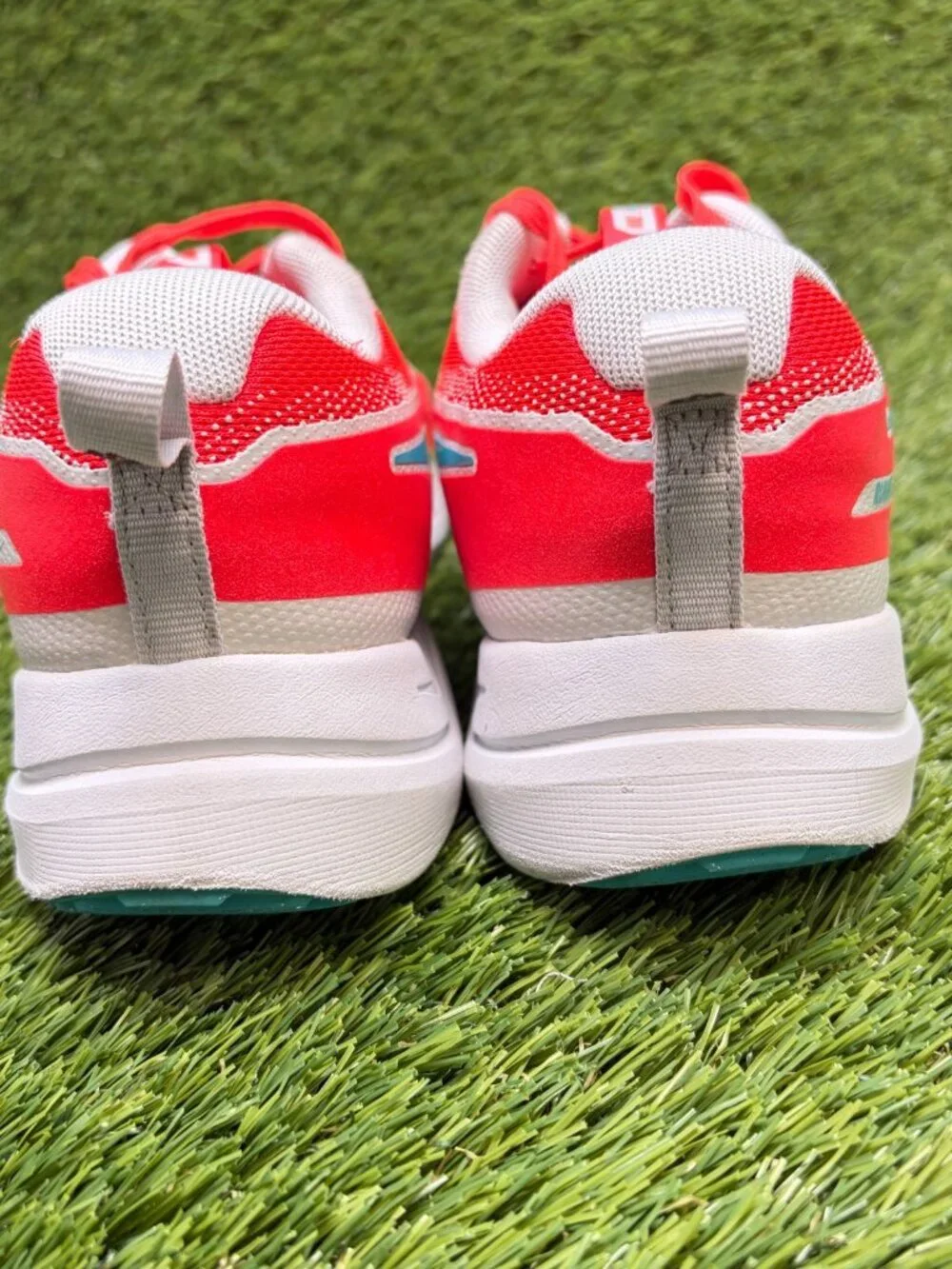 Nike Cosmic Runner Boys Size 7Y Crimson White Athletic Running Shoes Sneakers‎